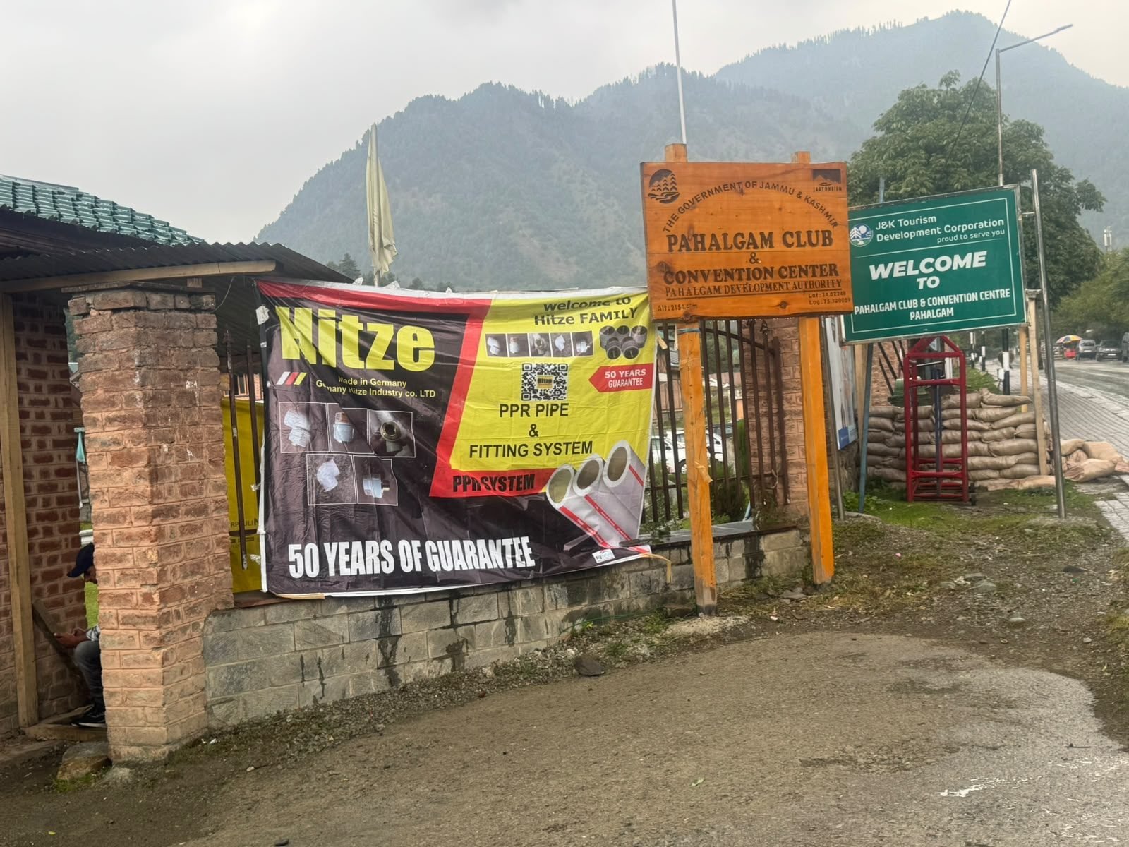 Welcome to the Hitze Family banner at the plumbers' meet in India